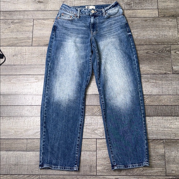SO Women's Blue Mid-Rise Barrel Jeans - Picture 2 of 11